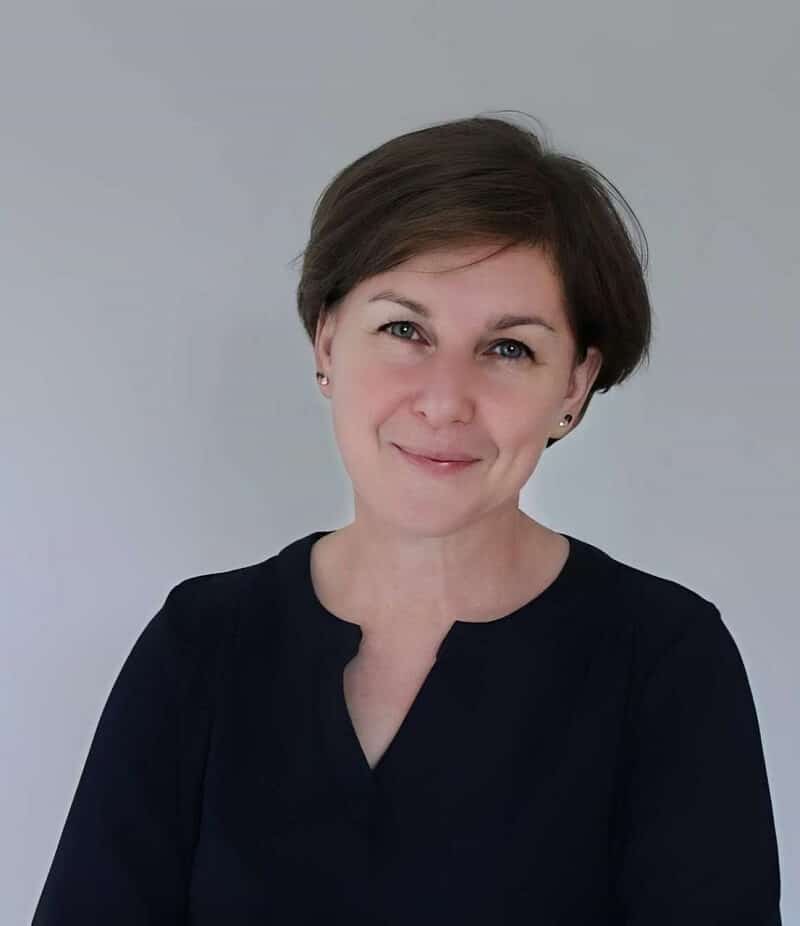 Béatrice Beilvert, praticienne certifiée en hypnose et reiki, vous accompagne vers le changement à Saint-Léger-les-Vignes, près de Bouguenais et Rezé.